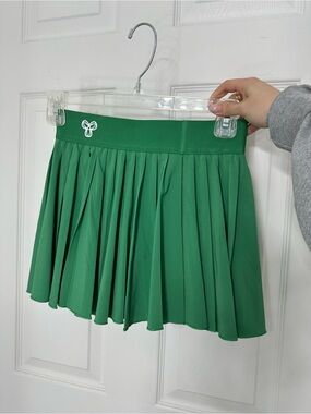 Aritzia Emerald Green Pleated Skirt